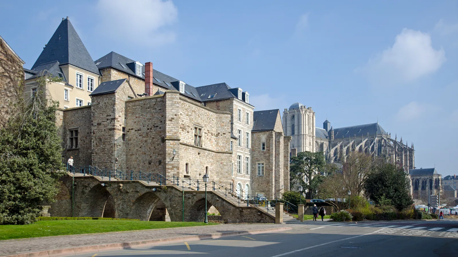 La Cité Plantagenêt et la cathédrale Saint-Julien au Mans